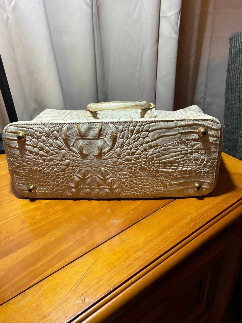 Brahmin Cream Croc-Embossed Duxbury Shoulder Bag with Detachable Strap - Picture 4 of 5
